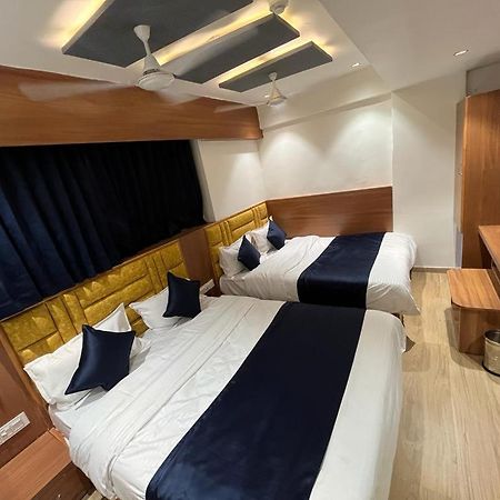 Hotel Palak Villa Ahmedabad Bagian luar foto