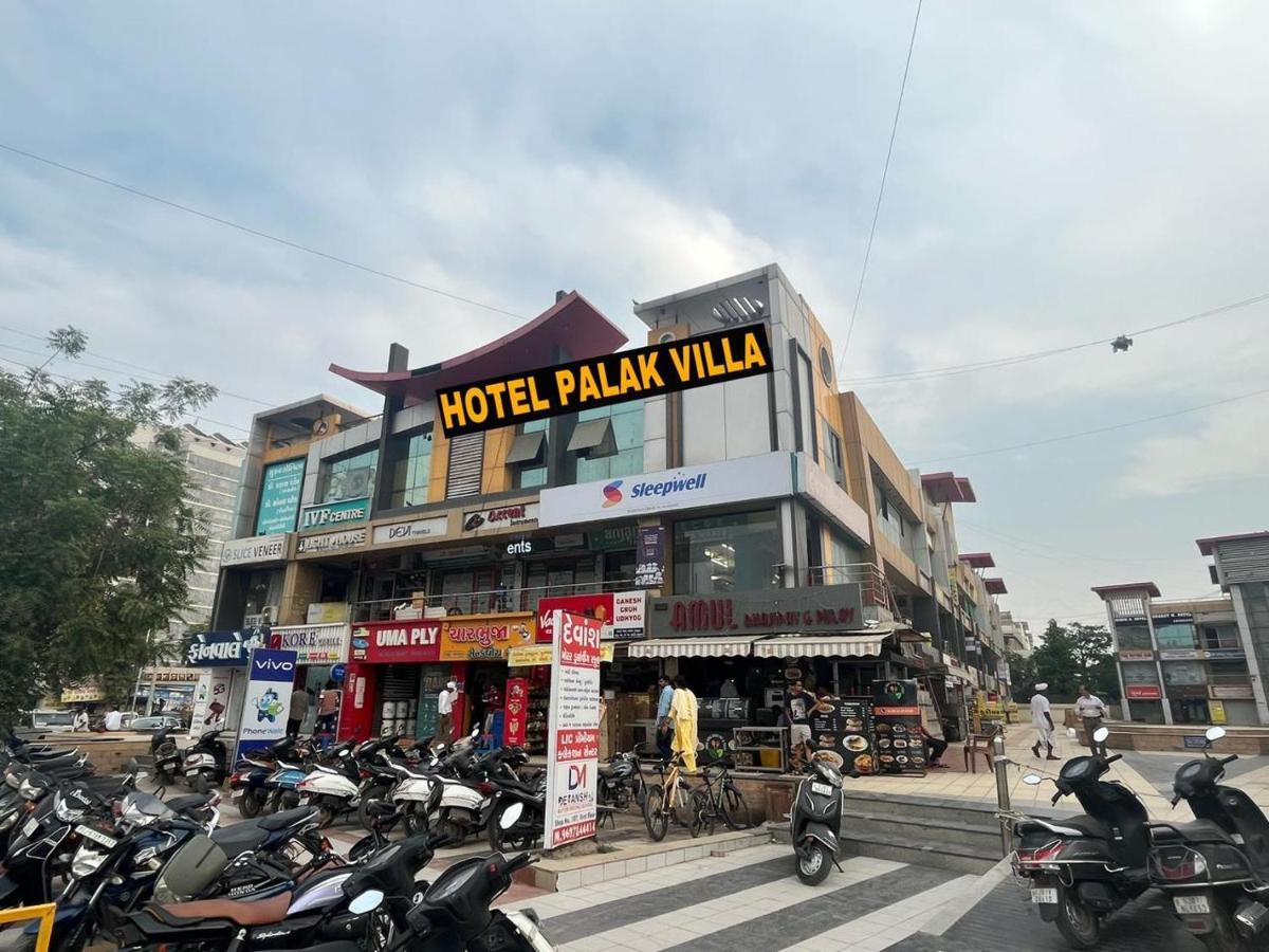 Hotel Palak Villa Ahmedabad Bagian luar foto