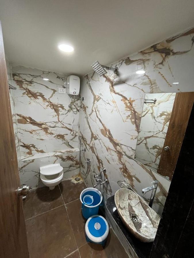 Hotel Palak Villa Ahmedabad Bagian luar foto